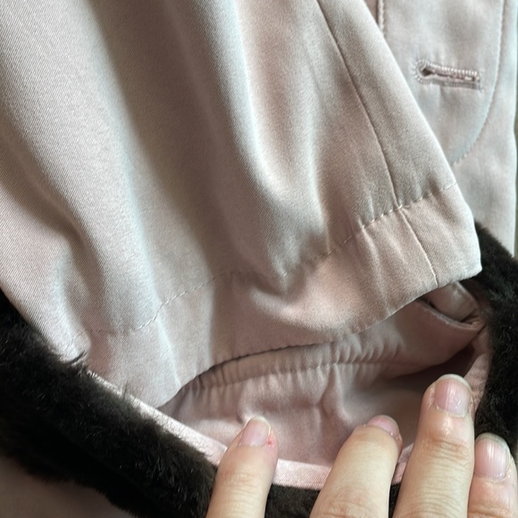 ๐5 for $50 Pink London Fog trench coat with fur detail - Picture 7 of 11